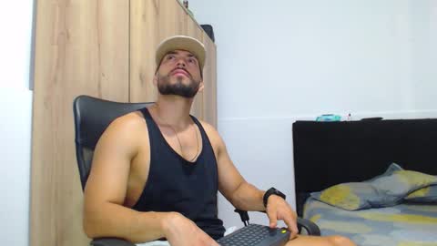 Snapshot of walter_brownn01 chatting on November 8, 2025, 3:56 pm WALTER BROWN online show from November 8, 2025, 3:56 pm