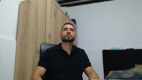 Snapshot of walter_brownn01 chatting on November 9, 2025, 3:10 pm WALTER BROWN online show from November 9, 2025, 3:10 pm