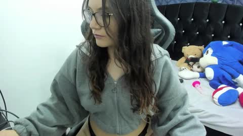 Snapshot of wanda_sg chatting on February 19, 2025, 5:16 pm Alexandra online show from February 19, 2025, 5:16 pm