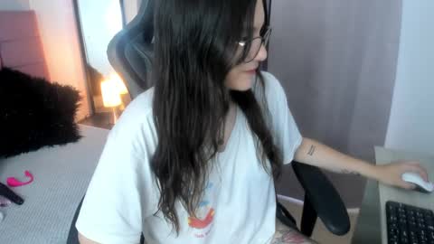 Snapshot of wanda_sg chatting on September 15, 2025, 7:14 pm Alexandra online show from September 15, 2025, 7:14 pm