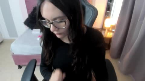 Snapshot of wanda_sg chatting on October 20, 2025, 4:29 pm Alexandra online show from October 20, 2025, 4:29 pm