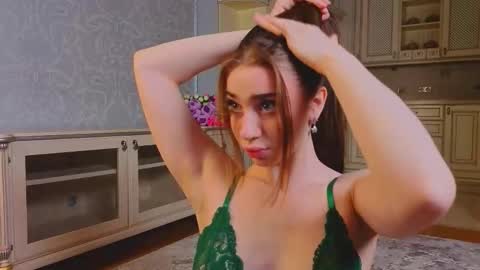 hello guys im Lilian online show from September 17, 2025, 4:25 am