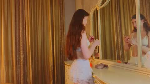 hello guys im Lilian online show from November 12, 2025, 3:07 am