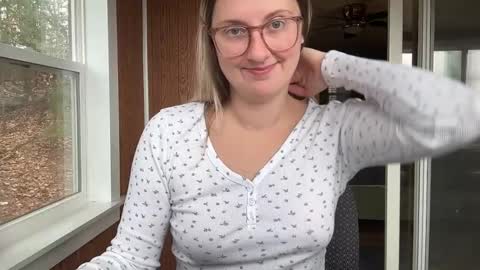 Snapshot of wanderlustjade chatting on December 9, 2024, 4:47 pm Jade Adonis online show from December 9, 2024, 4:47 pm