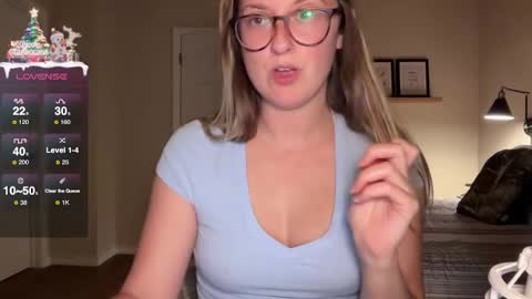 Snapshot of wanderlustjade chatting on December 16, 2024, 11:18 pm Jade Adonis online show from December 16, 2024, 11:18 pm