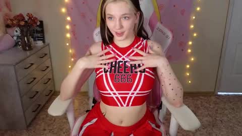 Snapshot of wanna_breed chatting on March 2, 2025, 8:16 am Kate online show from March 2, 2025, 8:16 am