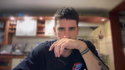 wearetwo online show from October 25, 2025, 11:21 pm