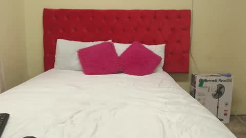 Snapshot of watermellon69 chatting on March 10, 2025, 12:48 pm watermellon69 online show from March 10, 2025, 12:48 pm