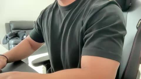 Weapon X online show from October 28, 2025, 12:25 am