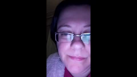 Snapshot of webgirl2 chatting on December 5, 2024, 3:15 am Marina online show from December 5, 2024, 3:15 am