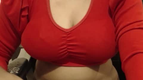 Snapshot of webshowxxx chatting on October 18, 2025, 9:15 pm mina online show from October 18, 2025, 9:15 pm