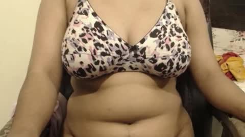 Snapshot of webshowxxx chatting on December 2, 2025, 7:09 pm mina online show from December 2, 2025, 7:09 pm