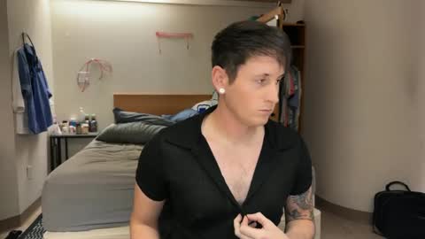 Snapshot of webslingxxxx chatting on December 4, 2024, 10:41 pm webslingxxxx online show from December 4, 2024, 10:41 pm