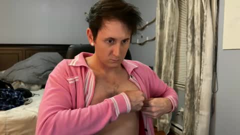 Snapshot of webslingxxxx chatting on January 2, 2025, 1:06 am webslingxxxx online show from January 2, 2025, 1:06 am