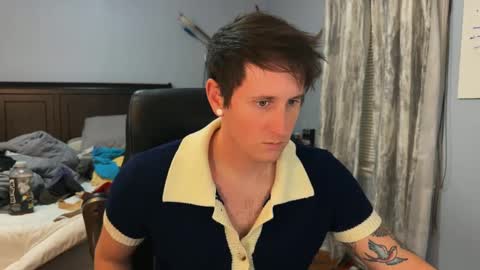 Snapshot of webslingxxxx chatting on January 14, 2025, 12:11 am webslingxxxx online show from January 14, 2025, 12:11 am