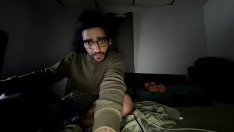 Snapshot of webthrow chatting on November 30, 2025, 5:11 am ShootingWebs online show from November 30, 2025, 5:11 am