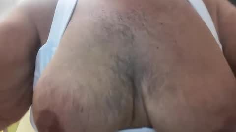 Snapshot of weedo984 chatting on December 4, 2025, 9:23 pm Tittyboy984 online show from December 4, 2025, 9:23 pm