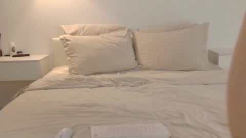 Snapshot of wellicaren chatting on February 20, 2025, 11:53 am CAREN online show from February 20, 2025, 11:53 am