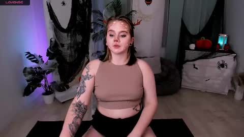 wendyycandy online show from October 28, 2025, 4:53 pm