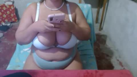 Snapshot of wenkitty chatting on October 27, 2025, 6:28 am kitty online show from October 27, 2025, 6:28 am