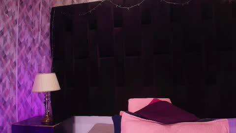 WEN SHENG online show from November 4, 2025, 7:24 pm