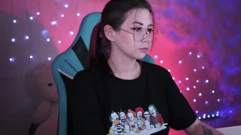 little girl who is always rightLisa online show from December 21, 2024, 5:58 am