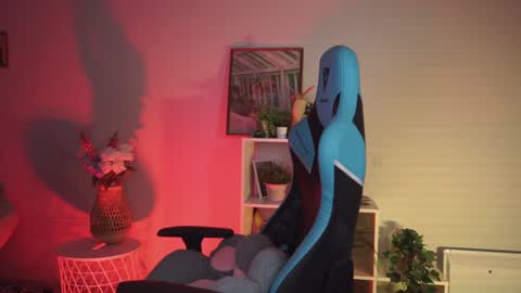 little girl who is always rightLisa online show from January 5, 2025, 2:27 am