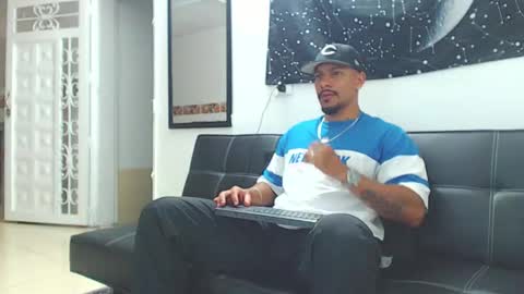 Wesley Rogger online show from December 3, 2025, 12:07 am