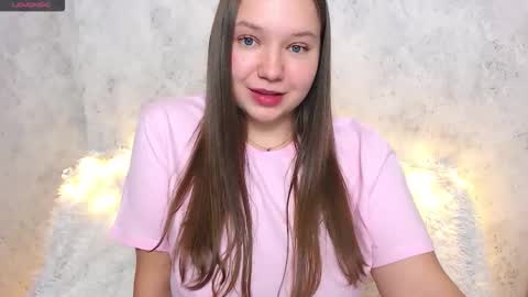 Snapshot of wet__molly chatting on October 29, 2025, 7:04 pm molly online show from October 29, 2025, 7:04 pm