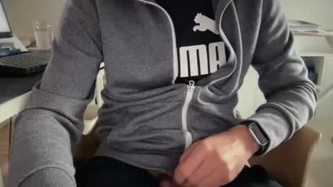 wet_adidasboy online show from October 29, 2025, 9:22 am