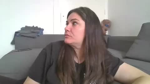 wet_pants2022 online show from November 18, 2025, 12:53 pm