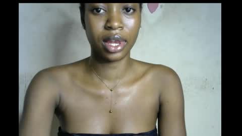 Snapshot of wet_pussy200 chatting on November 15, 2025, 3:08 pm Bella online show from November 15, 2025, 3:08 pm