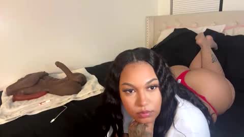 Snapshot of wetcreamerr chatting on November 2, 2025, 3:09 am SheSquirts online show from November 2, 2025, 3:09 am