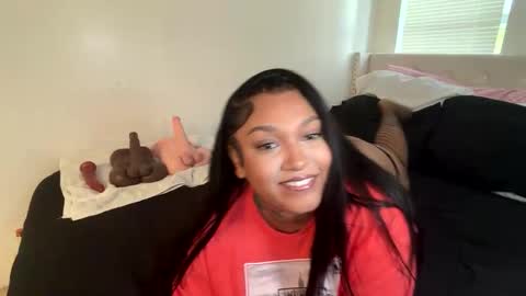 Snapshot of wetcreamerr chatting on December 4, 2025, 9:56 pm SheSquirts online show from December 4, 2025, 9:56 pm