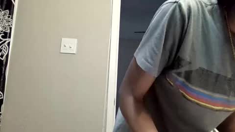 Kylie online show from November 9, 2025, 4:27 pm