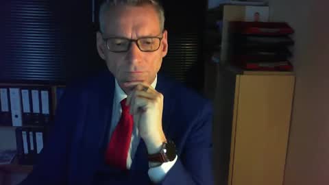 Snapshot of wetsuitedman chatting on February 28, 2025, 8:53 am Franz online show from February 28, 2025, 8:53 am