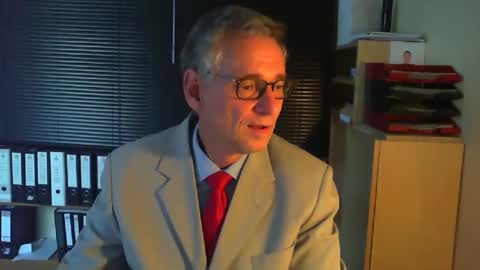 Snapshot of wetsuitedman chatting on September 19, 2025, 3:24 pm Franz online show from September 19, 2025, 3:24 pm