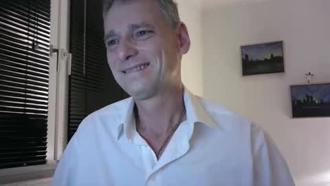 Snapshot of wetsuitedman chatting on October 6, 2025, 10:29 pm Franz online show from October 6, 2025, 10:29 pm