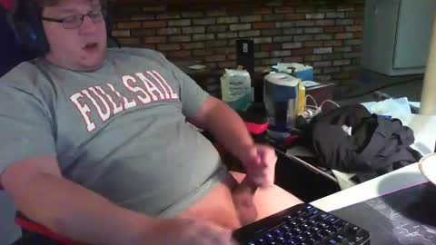 whateverdude555 online show from November 5, 2025, 12:16 pm