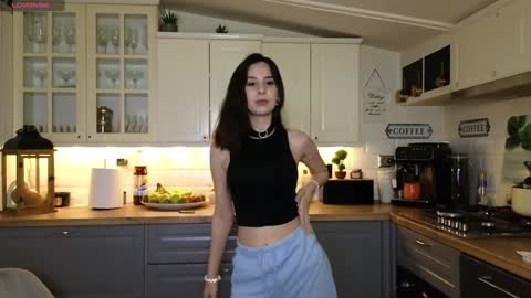 Snapshot of whats_her_name chatting on January 14, 2025, 4:40 pm Victoria Maria online show from January 14, 2025, 4:40 pm