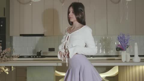 Naomi online show from November 19, 2025, 2:11 am