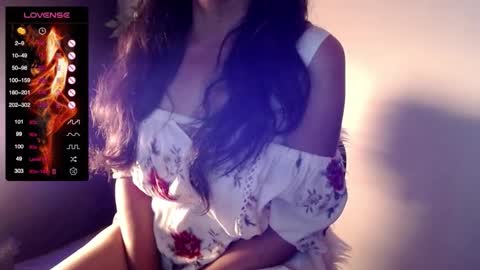 Snapshot of whisperingfire chatting on November 29, 2025, 7:33 am Mel online show from November 29, 2025, 7:33 am