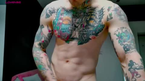 Snapshot of white_king999 chatting on November 1, 2025, 1:24 pm Max online show from November 1, 2025, 1:24 pm