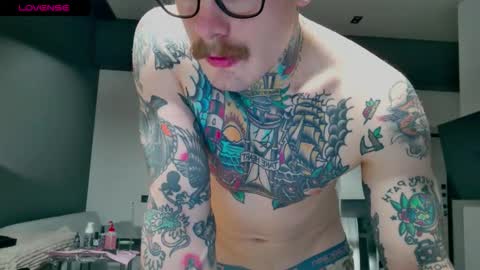 Snapshot of white_king999 chatting on November 17, 2025, 3:45 am Max online show from November 17, 2025, 3:45 am