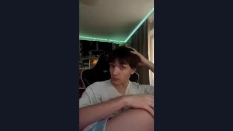 Snapshot of whitekingg chatting on November 22, 2025, 10:58 am whitekingg online show from November 22, 2025, 10:58 am