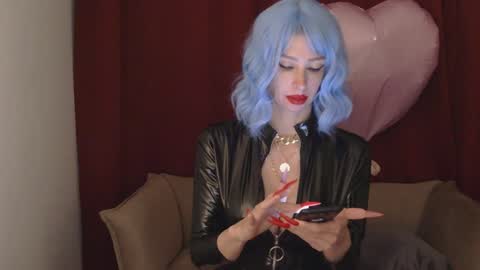 Snapshot of whitequeen888 chatting on January 26, 2025, 6:27 pm White Queen online show from January 26, 2025, 6:27 pm