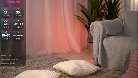 Snapshot of whitneyandrews chatting on December 14, 2025, 5:24 am whitneyandrews online show from December 14, 2025, 5:24 am