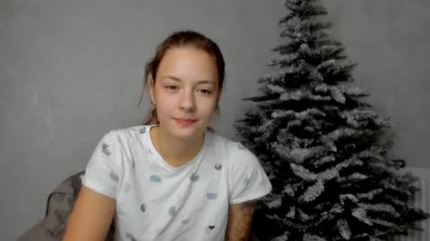 Snapshot of why_again_me chatting on December 13, 2024, 6:49 pm Veronica online show from December 13, 2024, 6:49 pm