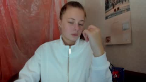 Snapshot of why_again_me chatting on December 23, 2024, 12:14 am Veronica online show from December 23, 2024, 12:14 am