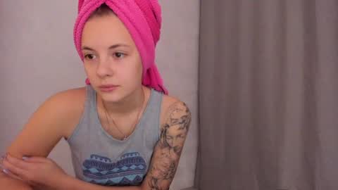 Snapshot of why_again_me chatting on January 23, 2025, 4:59 pm Veronica online show from January 23, 2025, 4:59 pm